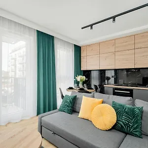 Esencja With Free Parking Garbary 104 By Renters Apartment